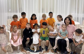 Известная телеведущая Лариса Иринцеева в гостях у Киндер+